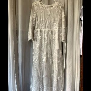 White long sleeve maxi dress